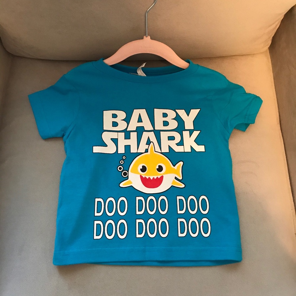Baby Shark T-Shirt nee without tags